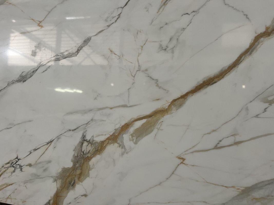 OLC510T Dalle imprimée Calacatta Gold - Technologie d'impression jet d'encre HD préférée des entrepreneurs et grossistes