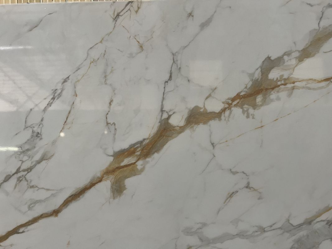 OLC510T Dalle imprimée Calacatta Gold - Technologie d'impression jet d'encre HD préférée des entrepreneurs et grossistes